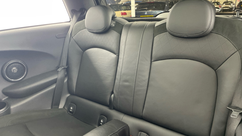 MINI Hatchback 2.0 John Cooper Works 3dr Auto Petrol Hatchback